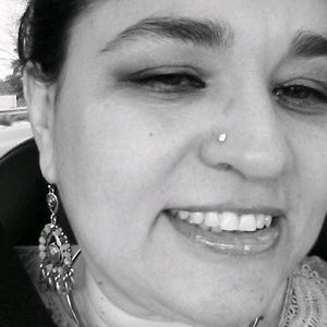 Meet your Posher, Edith